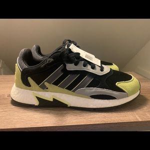 **SOLD** Adidas Tresc Run